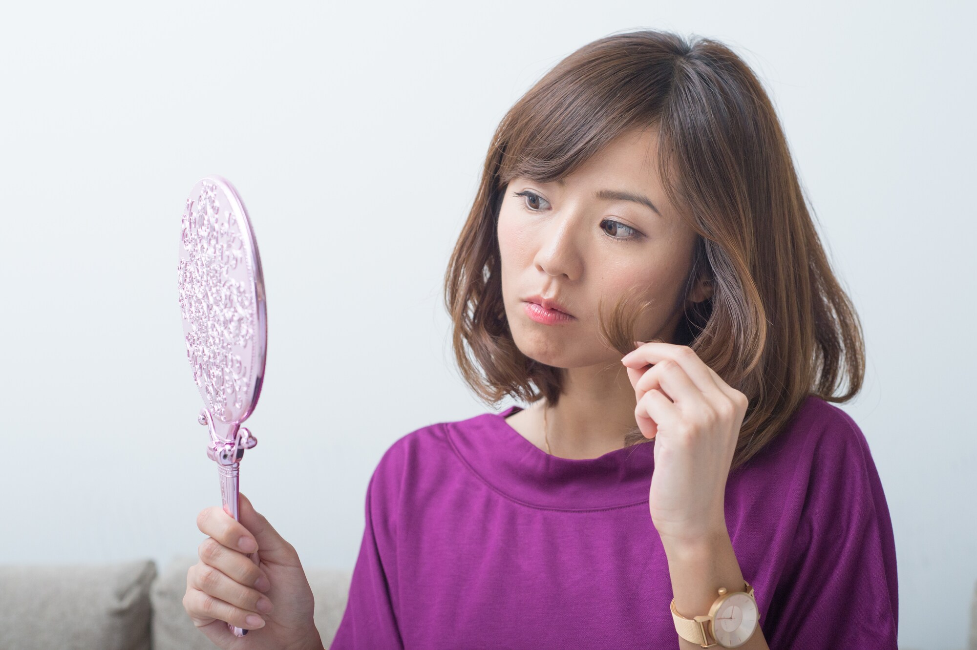 白髪染めってどれを選べばいい? 自分でうまく染めるときのコツは?